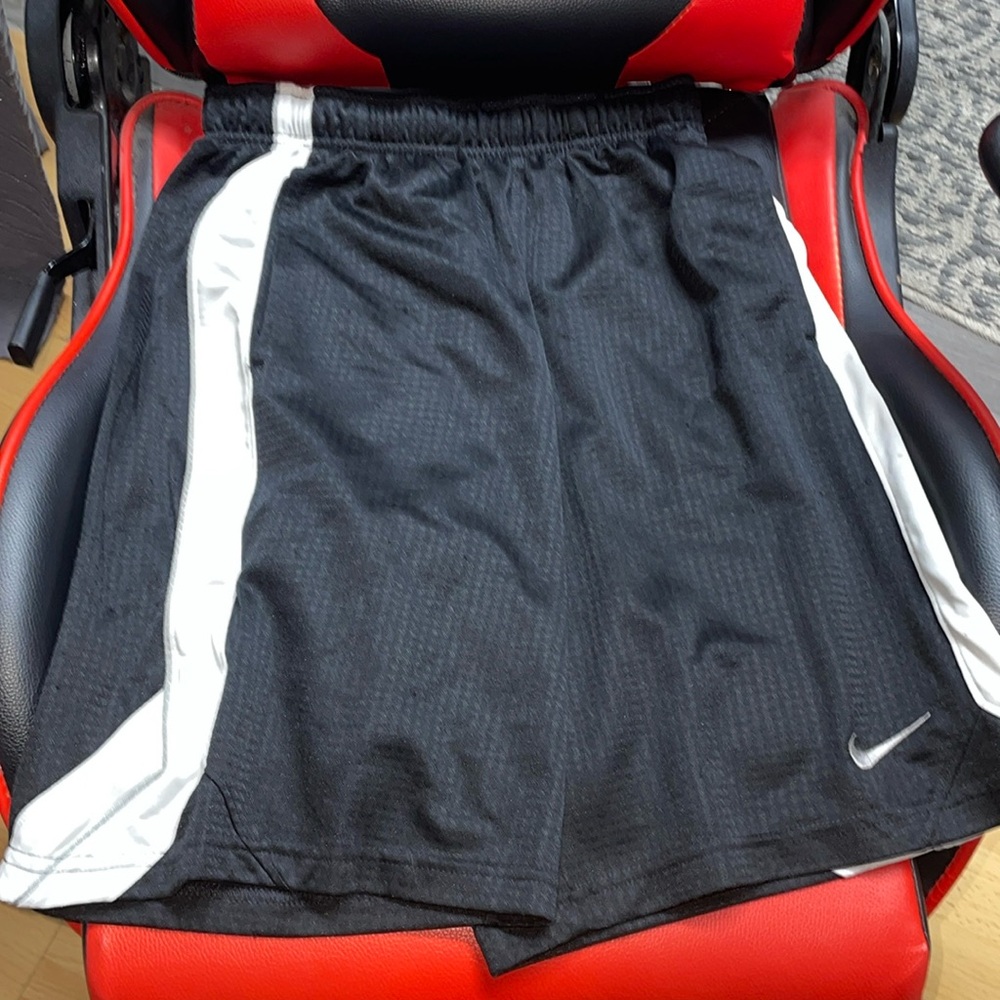 Nike medium shorts